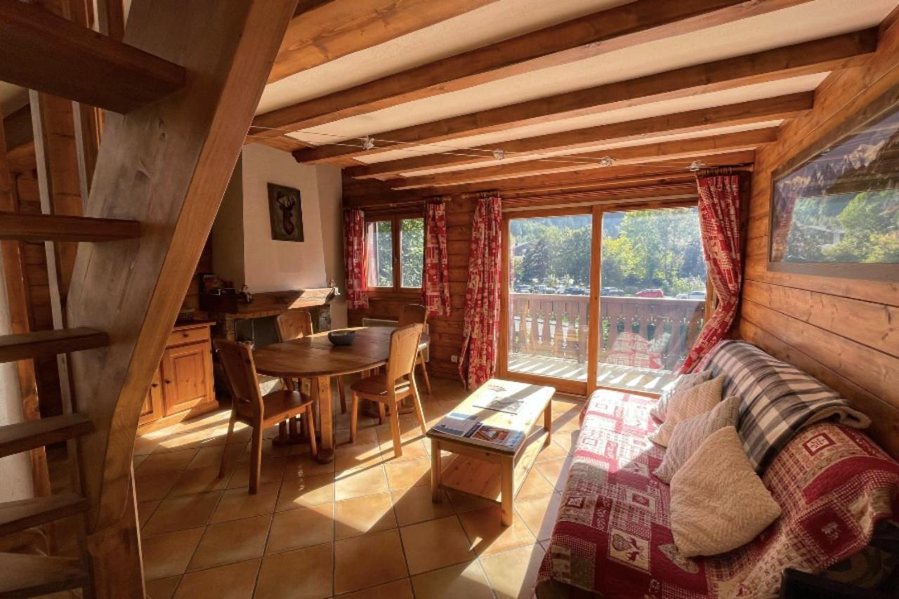 Mont Blanc View Apt In The Heart Of Chamonix Exterior photo