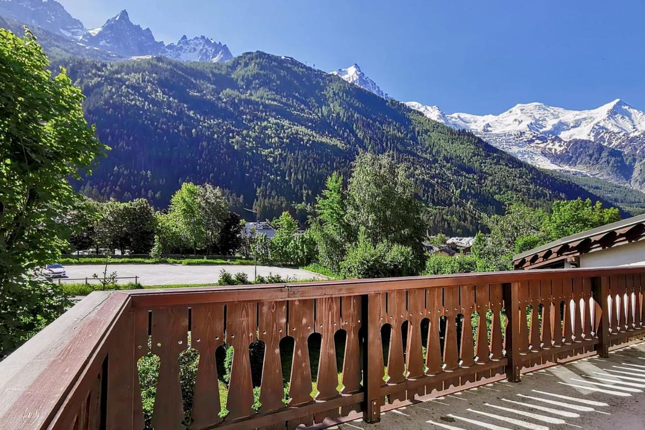 Mont Blanc View Apt In The Heart Of Chamonix Exterior photo